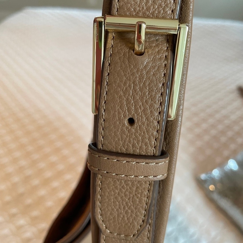 Tory Burch Robinson Expandable Hobo and Wallet - Picture 6 of 16